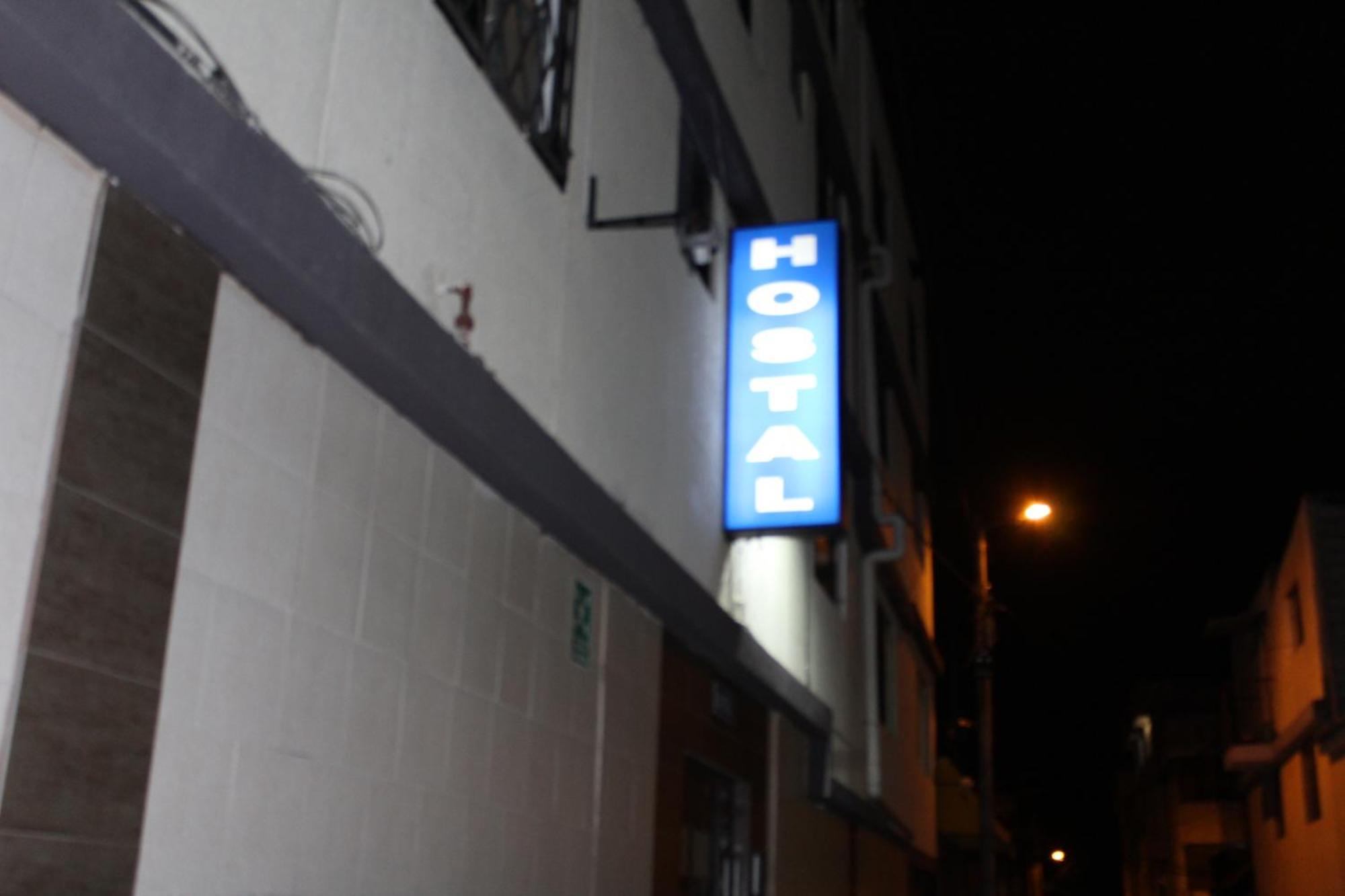 Julius Hostal, Desde Las 14 Horas Hasta 12 Del Mediodia Quito Exterior foto